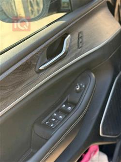 جیپ گراند شیرۆکی